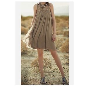 𝅺MOULINETTE Soeurs Anthropologie dress Taupe